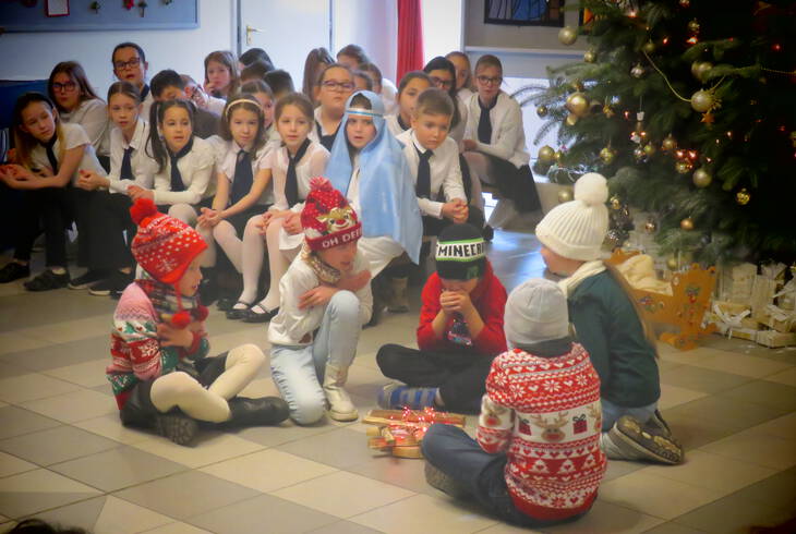 KAR�CSONYI M�SOR 2025