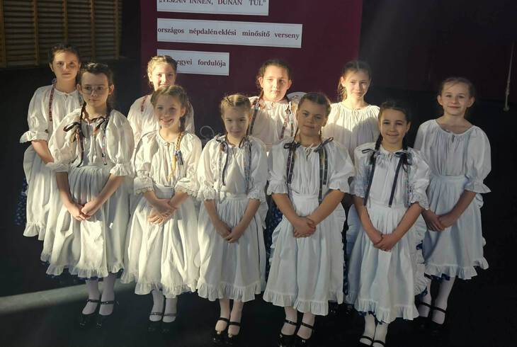 Tisz�n innen, Dun�n t�l... orsz�gos n�pdal�nekl�si verseny 2026